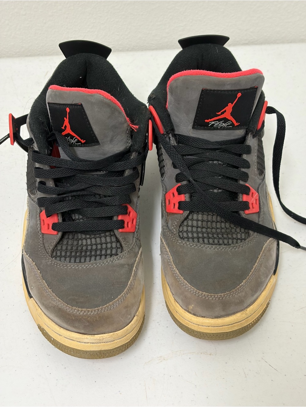 Jordan kids Sneakers in Gray with Red Accents